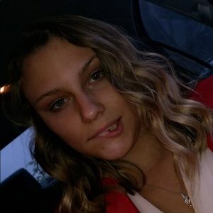 Meet your Posher, Lexi